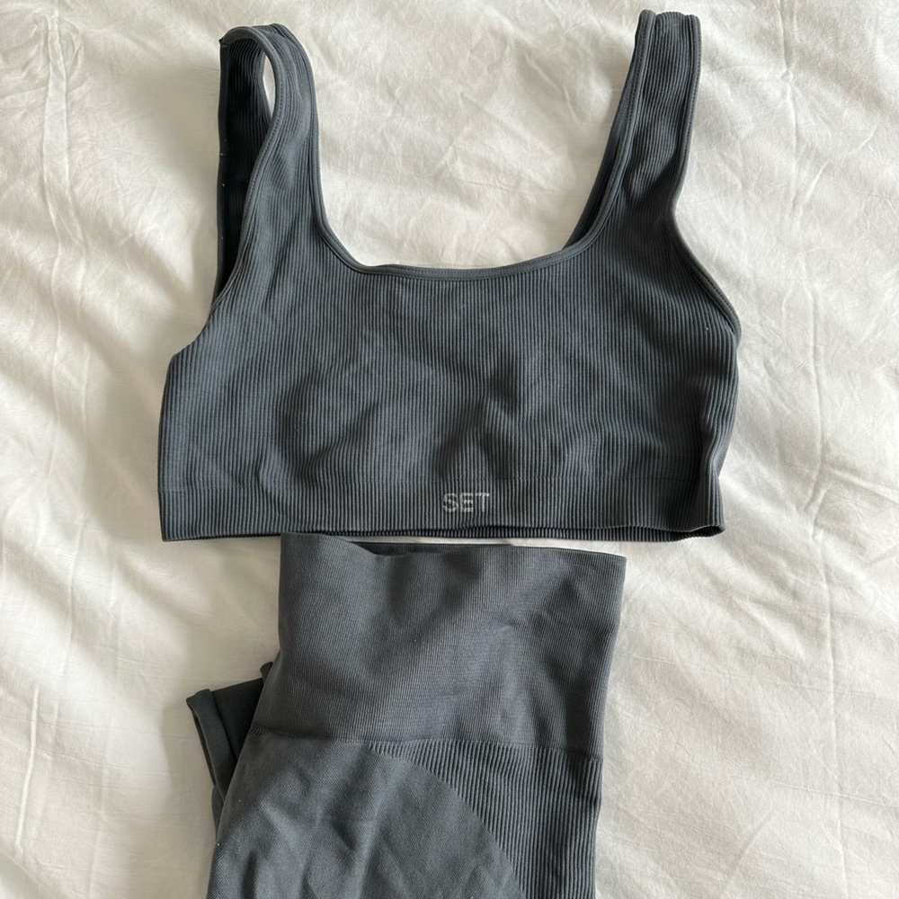 Grey Set Active Leggings and Bra Set
